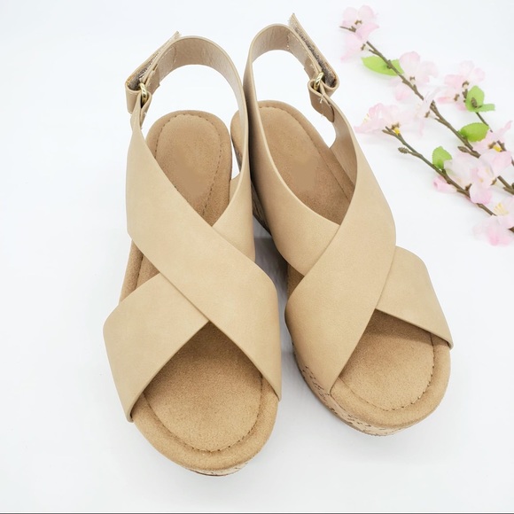 Beige Platform Sandal - Picture 2 of 6